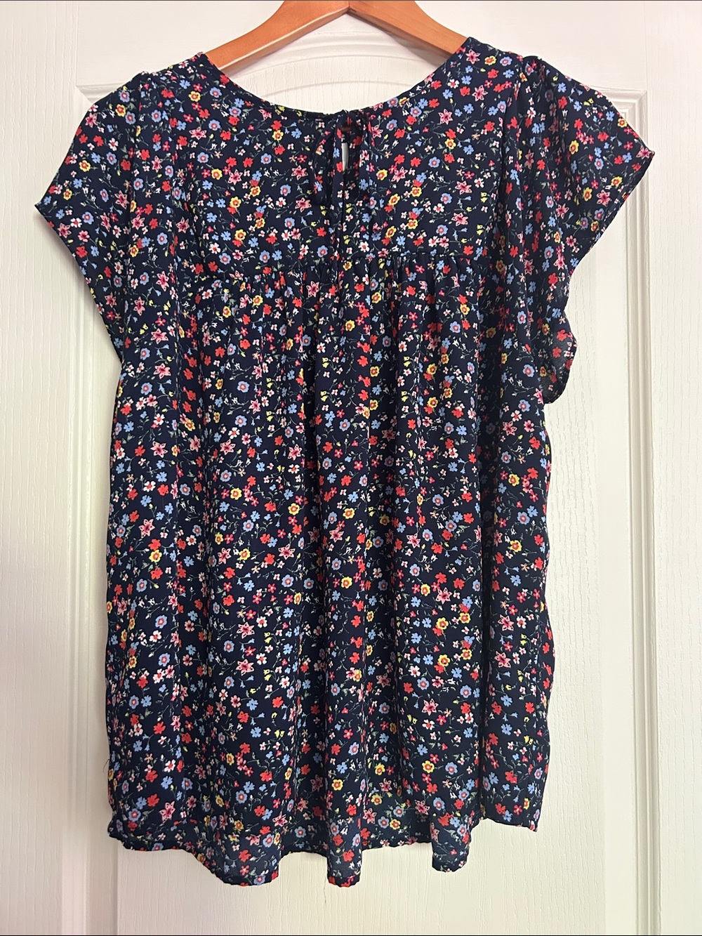 GAP Navy Floral Cap Sleeve Blouse with Tie Neck